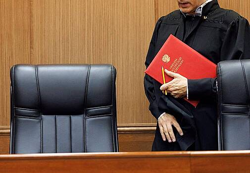 Российский суд конфисковал у греческого адвоката свыше пяти миллионов рублей