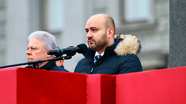 В Самаре, на самой большой площади России, прошел Парад Памяти