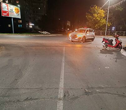 В Оренбурге в ДТП с автомобилем пострадал водитель мопеда