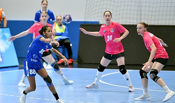 Гандболистки «Динамо-Синары» обыграли в Волгограде «Луч»
