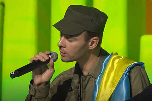 СМИ: украинцы требуют запретить Максу Барских въезд в страну из-за песен на русском языке