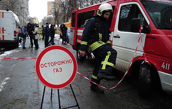 Режим ЧС ввели под Оренбургом после взрыва на газопроводе