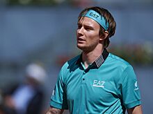 Александр Бублик вышел в 1/2 финала «пятисотника» в Роттердаме, обыграв Мунара