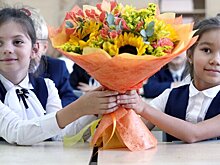 Букет ко Дню учителя в этом году обойдется москвичам в среднем в 700–800 рублей