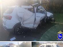 В Красноярском районе Chery Tiggo столкнулся со световой опорой, пострадали женщина и ребенок