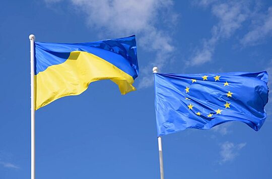 Болгары назвали ЕС союзом клоунов из-за предоставления Украине статуса кандидата