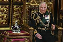 Карл III наденет десять килограммов золота во время коронации