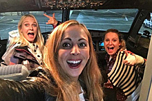 Три девушки оказались единственными пассажирками рейса в Лондон