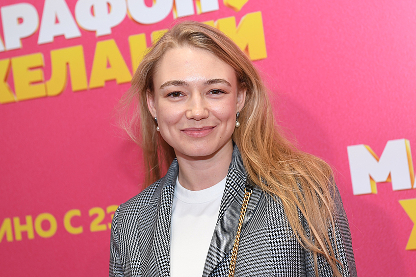 После «Сестер» Акиньшина стала сниматься постоянно, в том числе и в иностранных проектах. В связи с этим она окончательно бросила школу и получила аттестат только в 2008 году. Со временем актриса отошла от депрессивных драм, а ее фильмография пополнилась романтическими комедиями. 