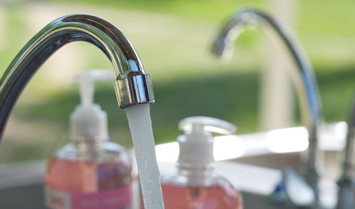 В Волгограде в 2025 году коммунальщики выявили 200 незаконных врезок в водовод