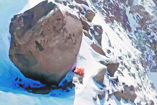 Глава спасательной экспедиции рассказал о жесткой посадке Ми-8 на пике Победы