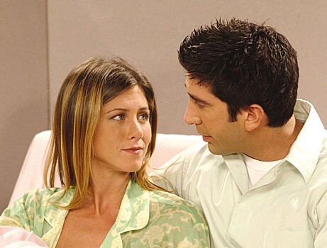 Энистон намерена отговорить Швиммера от романа: причина в его возрасте