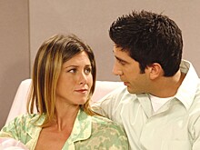 Энистон намерена отговорить Швиммера от романа: причина в его возрасте