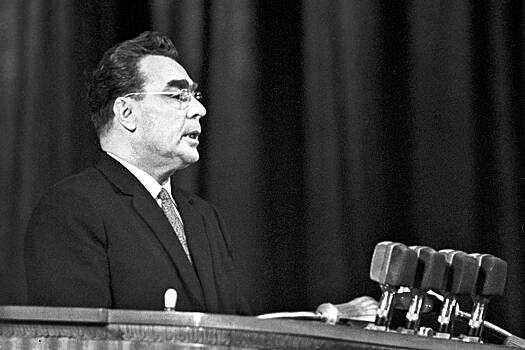 50 лет назад Брежнев приехал в США и объявил об окончании холодной войны. Почему она продолжилась?