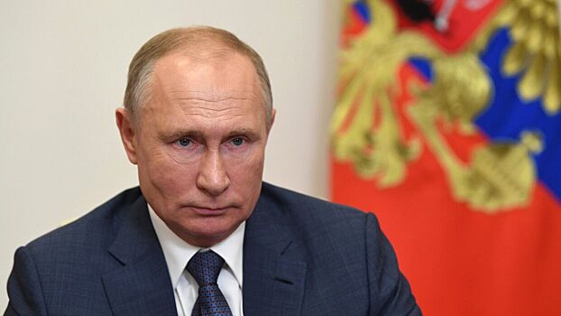 Герой труда рассказал Путину о зарплате тракториста
