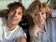 Рыжие локоны и брови-ниточки: Галкин поделился видео с 29-летней Пугачевой, поющей космонавтам