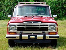 717 сил и мотор V8 Hellcat: «адский сарай» Jeep Grand Wagoneer пустят с молотка