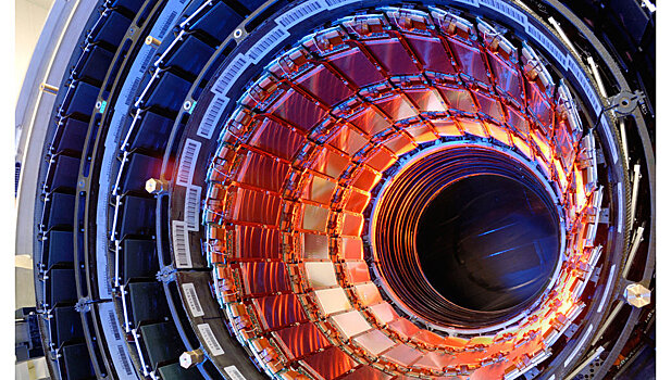 В ЦЕРН ищут "новую физику"