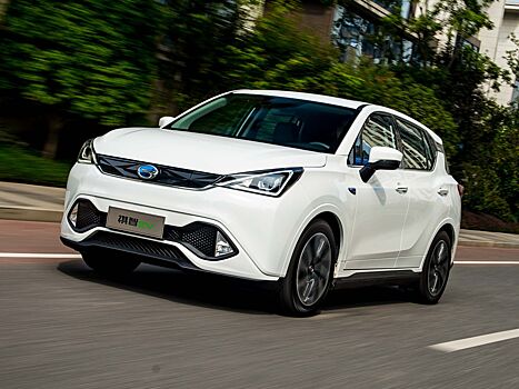 Клоны в обмен на кредиты: Mitsubishi представила электромобиль Eupheme EV