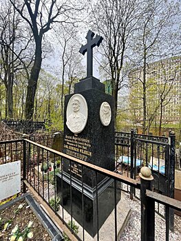 Шесть старинных надгробий отреставрировали на Введенском кладбище