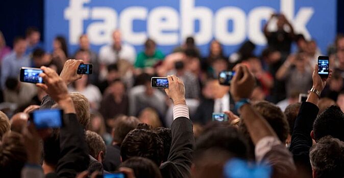 Цензура, реклама, манипуляции: как Facebook теряет авторитет в мире