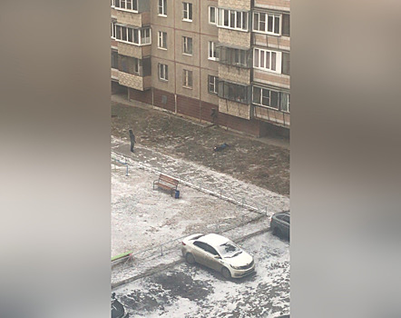 «Была одета, как на улицу»: в Челябинске из окна многоэтажки выпала девушка