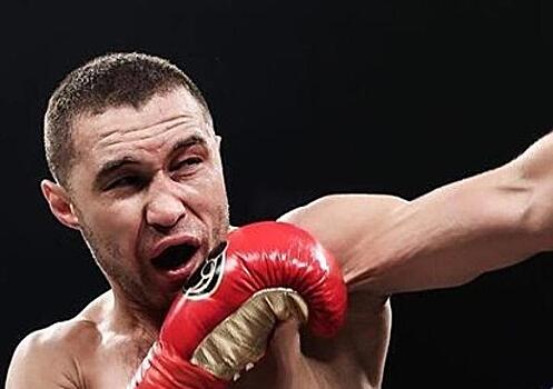 Российский боксер Липинец выиграл у бывшего чемпиона мира Лэймонта Питерсона