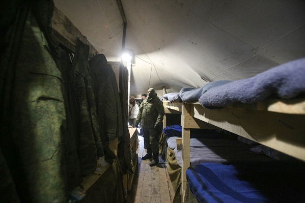 Мертвого военного нашли в палатке в воинской части под Петербургом: причины трагедии