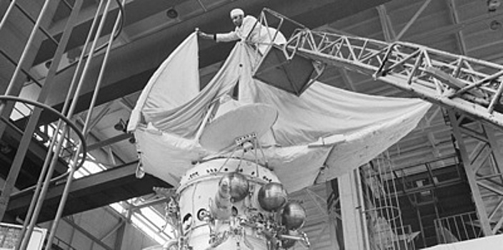 От деревянных истребителей до межпланетных станций. К юбилею НПО имени Семена Лавочкина