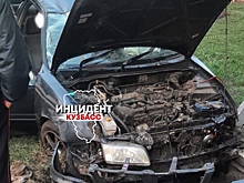 "Влетела в дом": легковушка превратилась в груду металла в результате ДТП в Кемерове