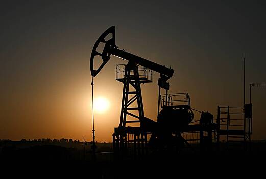 Поставки российской нефти в Китай упали