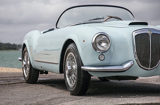 Lancia с первым серийным V6 продадут на закрытом аукционе