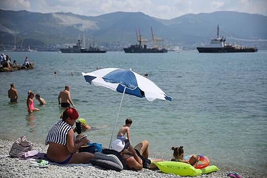 С российских пляжей эвакуировали людей из-за атаки ВСУ