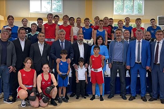 В Батайске открыли новый спортивный зал для занятий боксом и тяжелой атлетикой