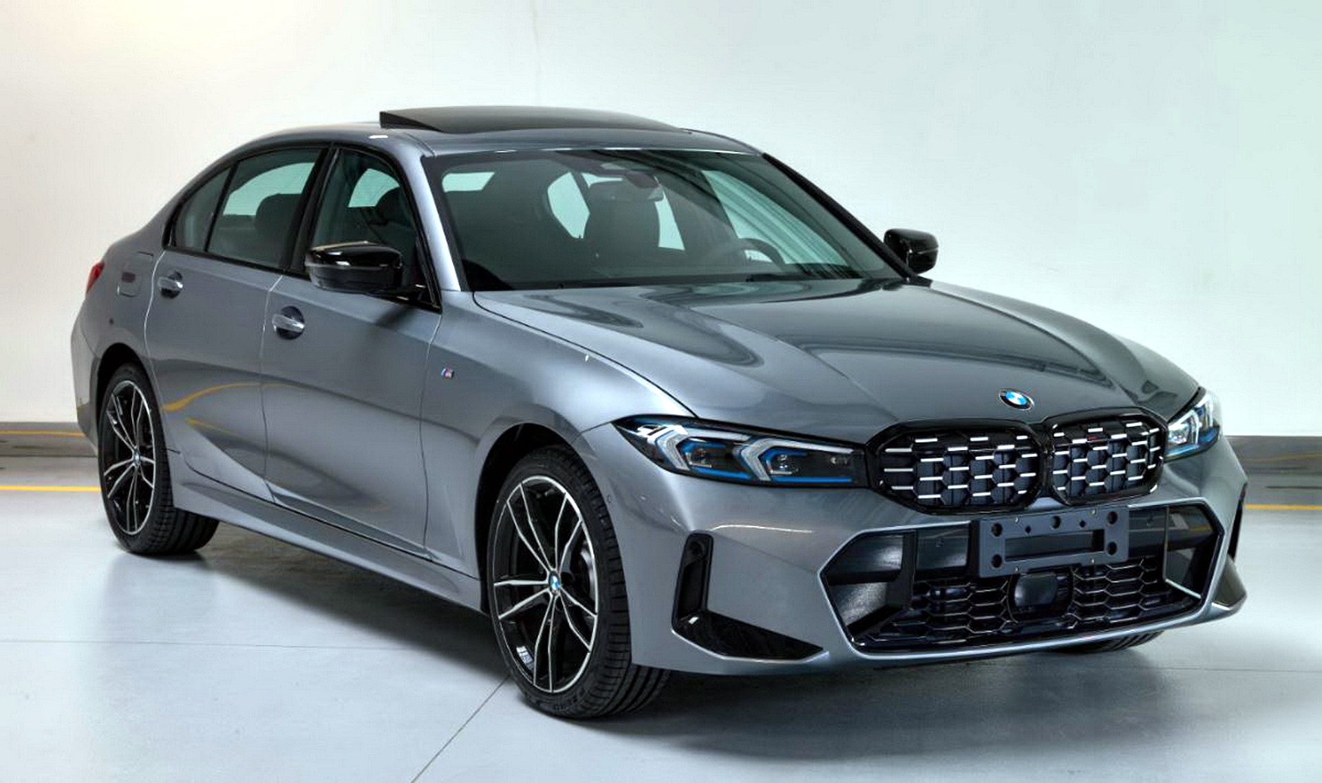        BMW 3-Series 2023   - 