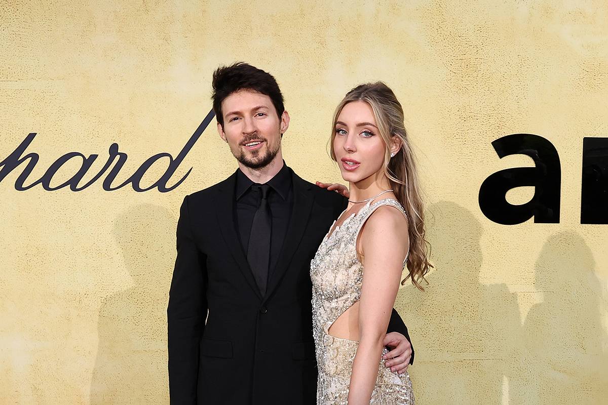 Девушка Дурова получила американскую визу