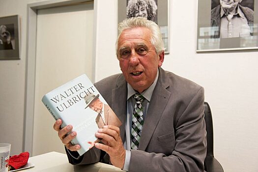 Экс-лидер ГДР: заявление о том, что на востоке ФРГ лишь «коммунисты или фашисты» оскорбляет часть немцев