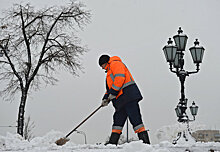 Уральск замело: горожан и депутатов призывают помочь с уборкой снега