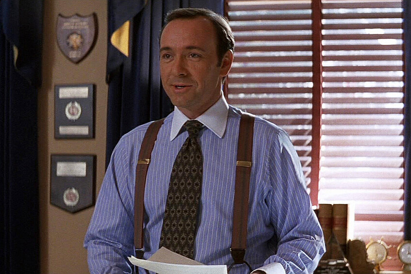 «Время убивать», Джоэл Шумахер (1996).  В экранизации романа Джона Гришэма «Пора убивать» Спейси сыграл настойчивого и коварного прокурора Руфуса Бакли. Он выступает против адвоката (Мэттью Макконахи) и его подзащитного темнокожего (Сэмюэл Л. Джексон), который убил изнасиловавших его 10-летнюю дочь двоих белых мужчин.