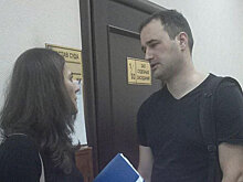 Суд решил, что четверо детей четы Кэссер будут жить с мамой