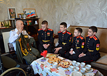 Воспитанники ЕкСВУ встретились с ветераном Великой Отечественной войны Александром Пермяковым
