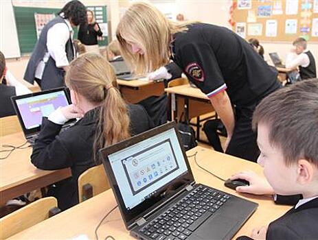 В Самарской области стартовала онлайн-олимпиада "Безопасные дороги" для школьников