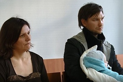 У семьи россиян забрали 9-летнюю девочку весом 7 килограммов