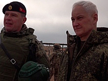 Белоусов проинспектировал подготовку морпехов на полигоне в ЮВО