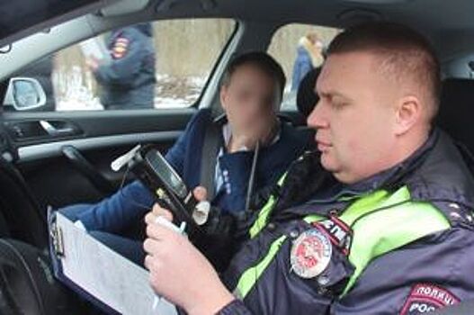В Калининграде задержали пьяного водителя и его приятеля с пистолетом