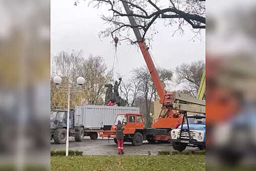 В Измаиле Одесской области демонтировали памятник Александру Суворову