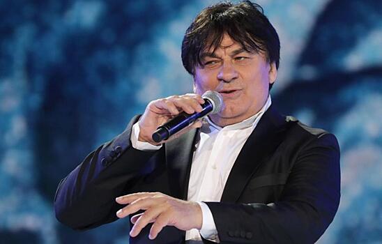 На певца Александра Серова подали в суд