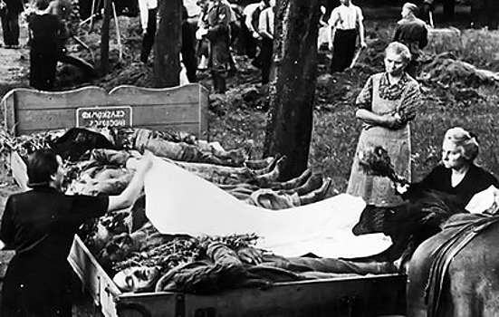 Польша вспоминает одну из самых трагических страниц своей истории