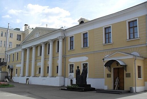 Минкультуры РФ: Центр Рерихов превратил усадьбу Лопухиных в склад строительного мусора