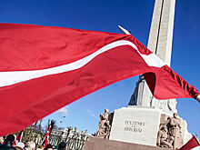 В Латвии разрешили выдавать паспорта детям неграждан